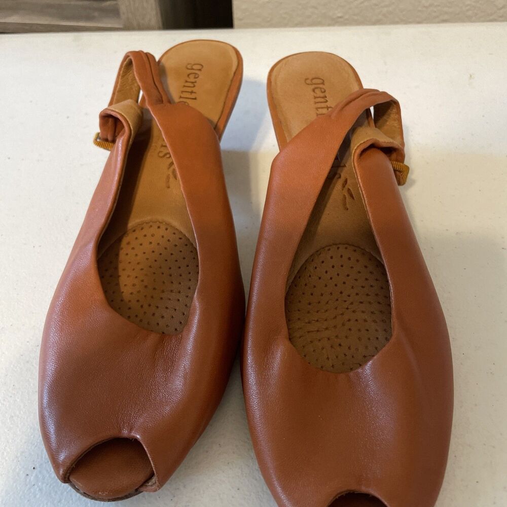 GENTLE SOULS by Kenneth Cole Sz 9.5M Brown Leather